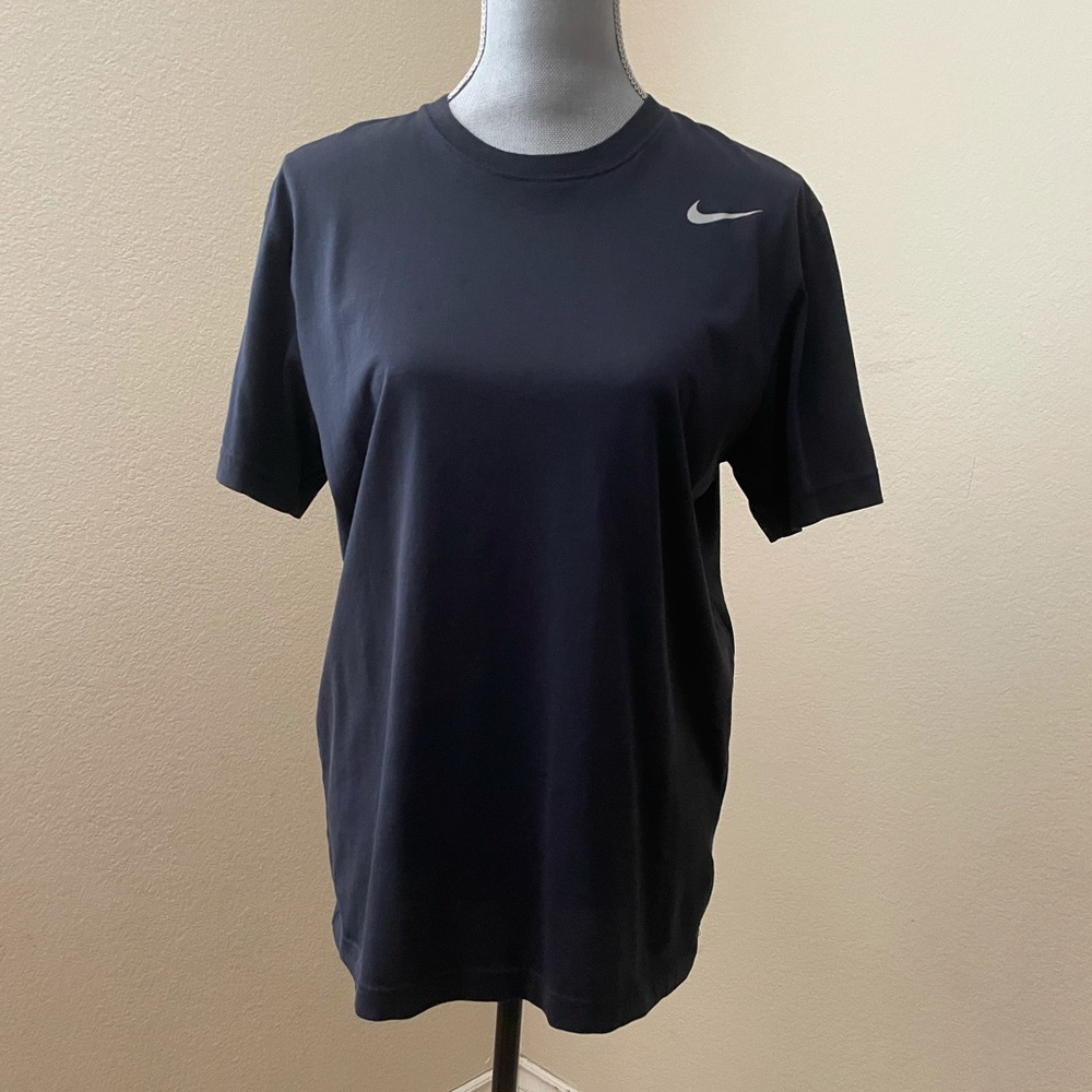 Nike top